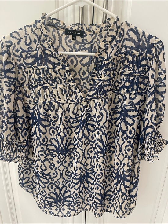 Pleione Tops - Pleione Puff short Sleeve split neck